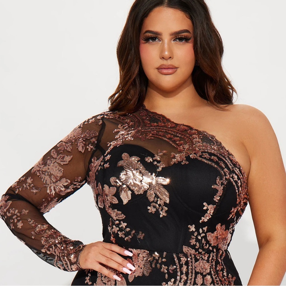 All Nighter Long Sleeve Sequin Gown - Black/Rose Gold Size 1XL